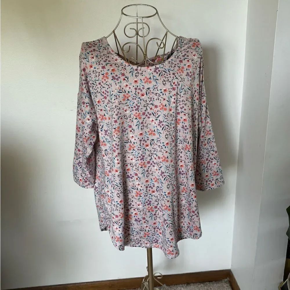 Bobeau Blush Ditsy Floral Criss Cross Back  Top Long Sleeve XL